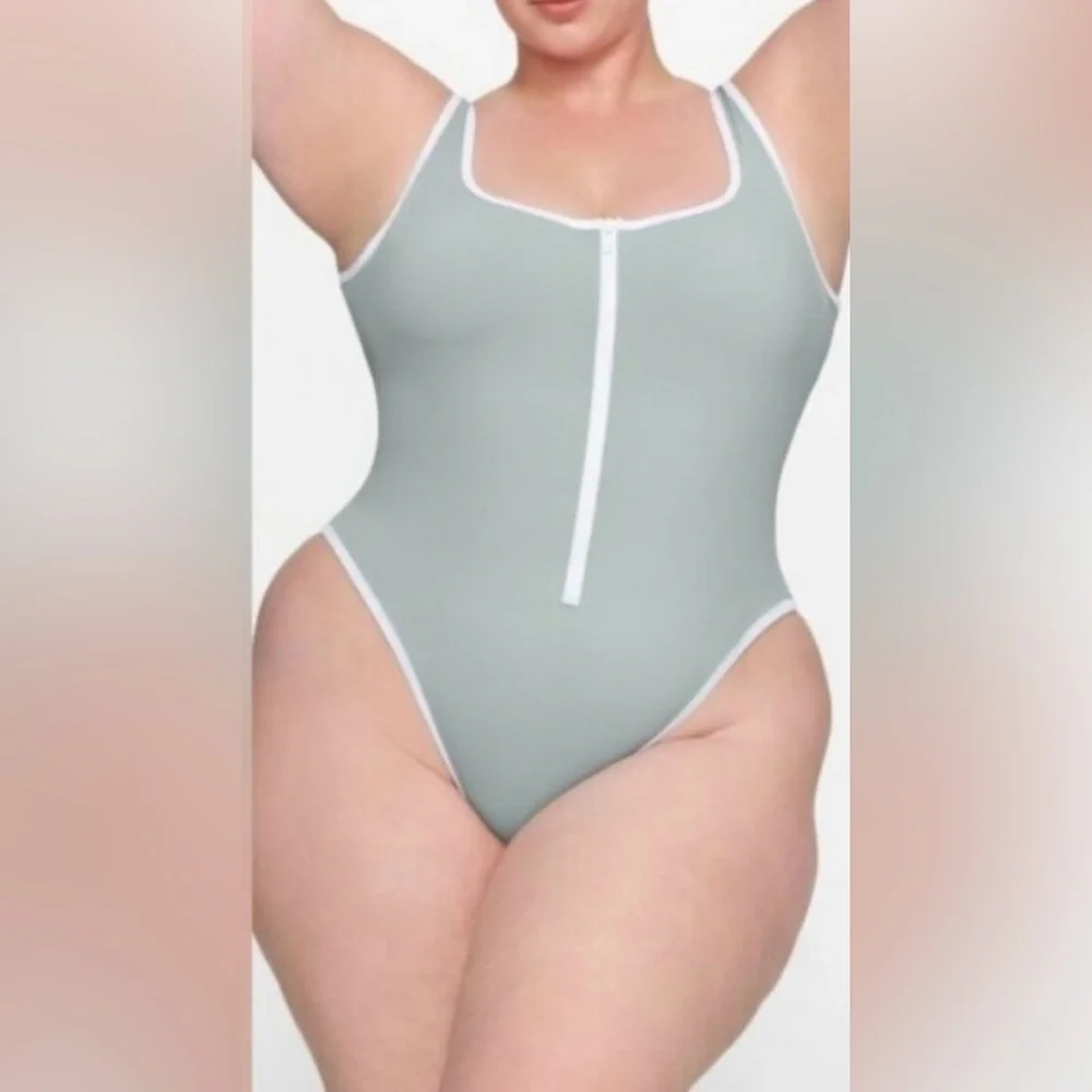 NWT SKIMS Sporty Zipper Swim Scoop One Piece Swimsuit Blue Plus Size 4X